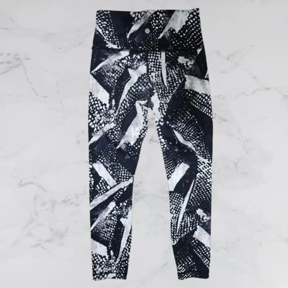 Lululemon Wunder Under Pant III *Full-On Luon Static Mist White Black Size 6